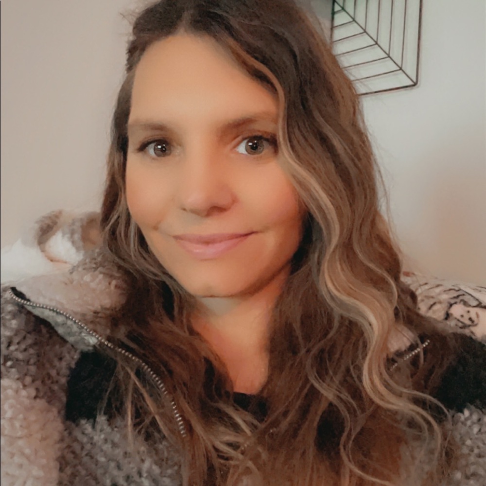 Meet your Posher, Marissa